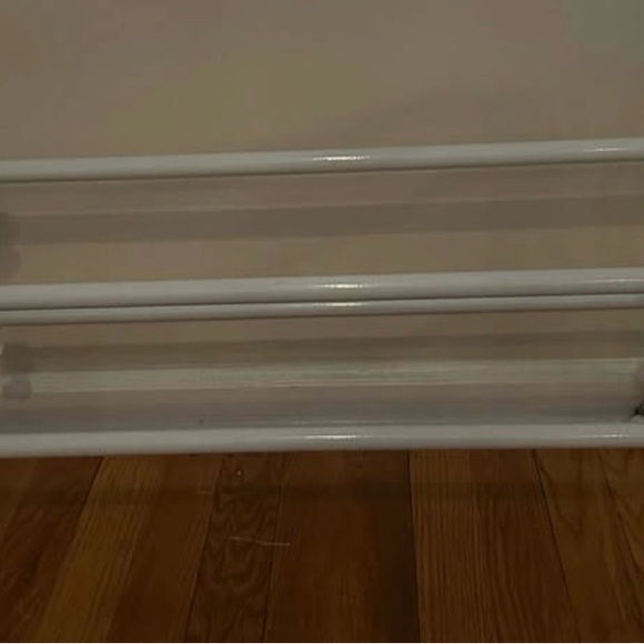 Adjustable White Shoe Rack - Picture 2 of 3